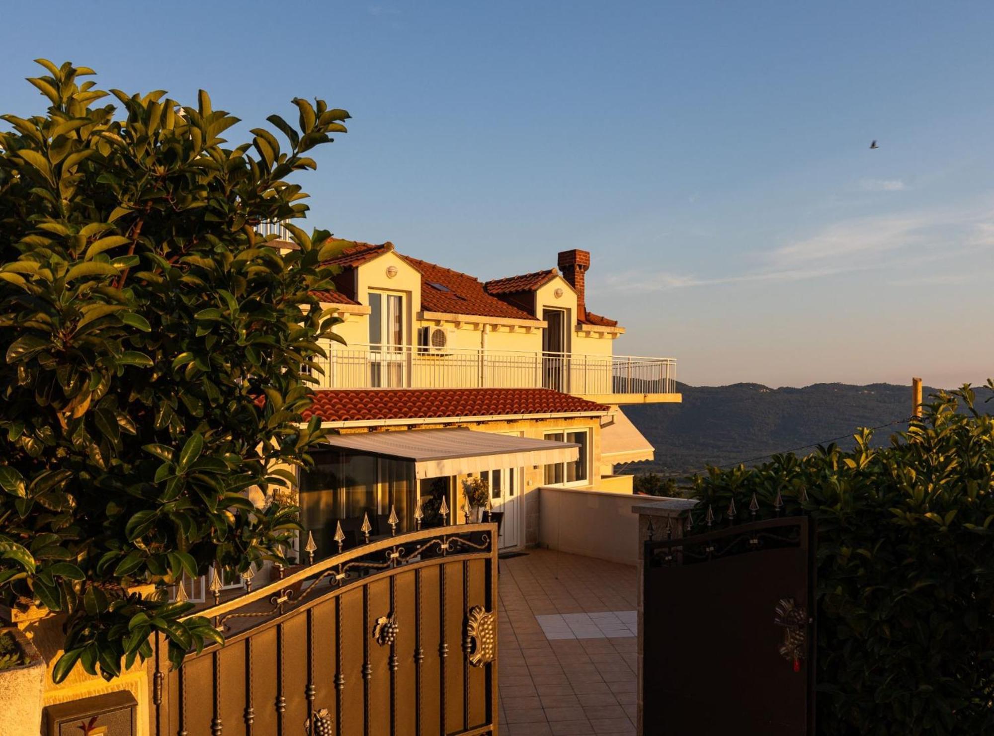 Villa Source With Private Pool Pridvorje Exterior foto